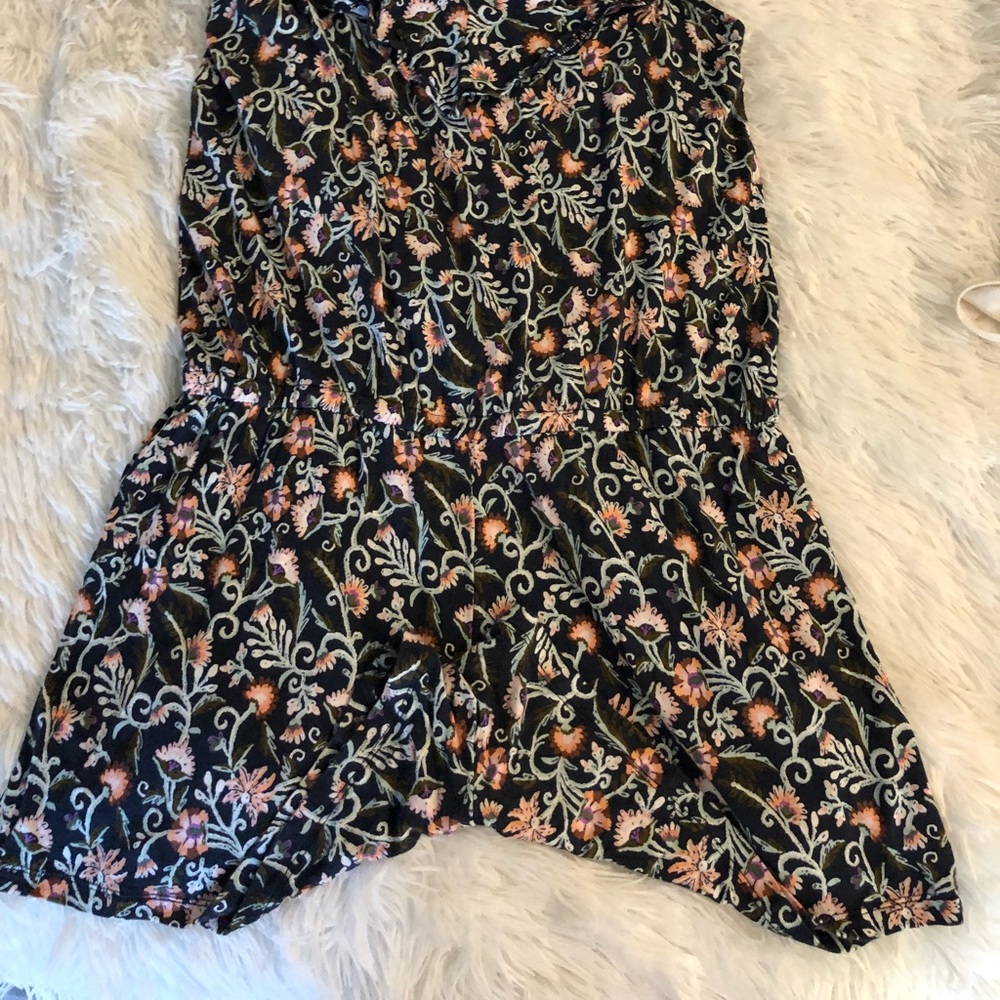 romper - Picture 2 of 2